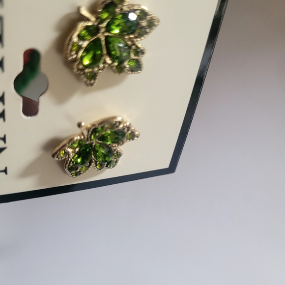 Napier Gold Tone Autumn Spice Leaf Stud Earrings - Picture 6 of 6